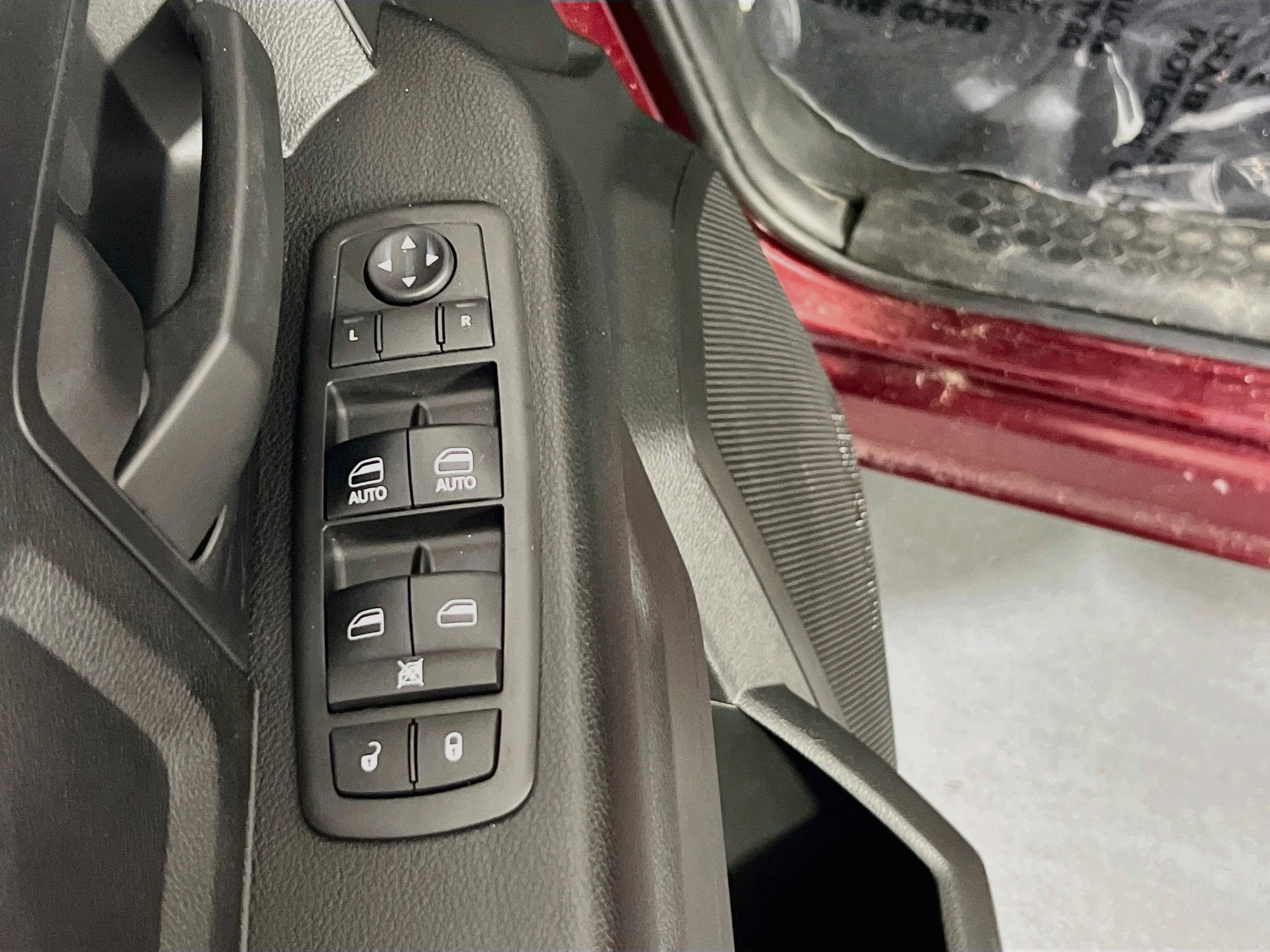 Used 2018 RAM 1500 Express AWD/4WD image 17