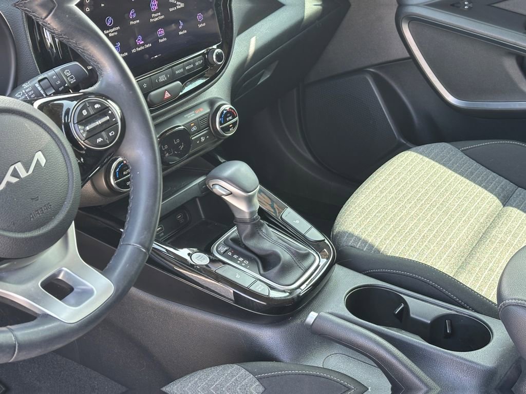 Used 2024 Kia Soul EX image 17