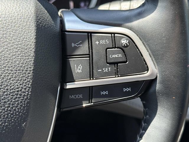 Used 2022 Toyota Highlander Platinum AWD/4WD image 24