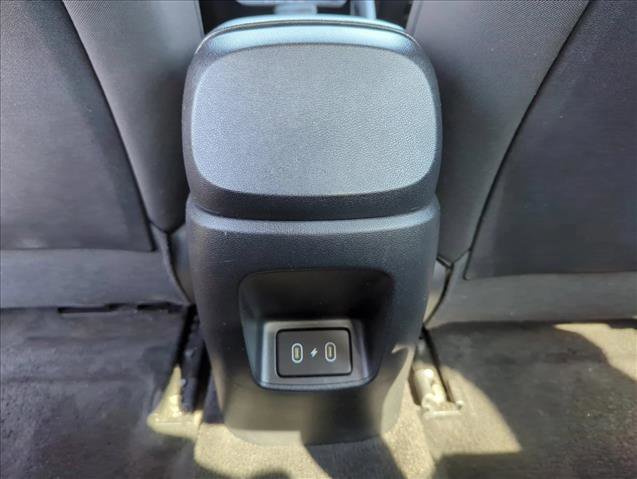 Used 2024 Hyundai Elantra SEL image 17