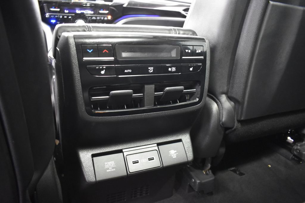 Used 2024 Acura MDX SH-AWD w/ Advance Package image 32