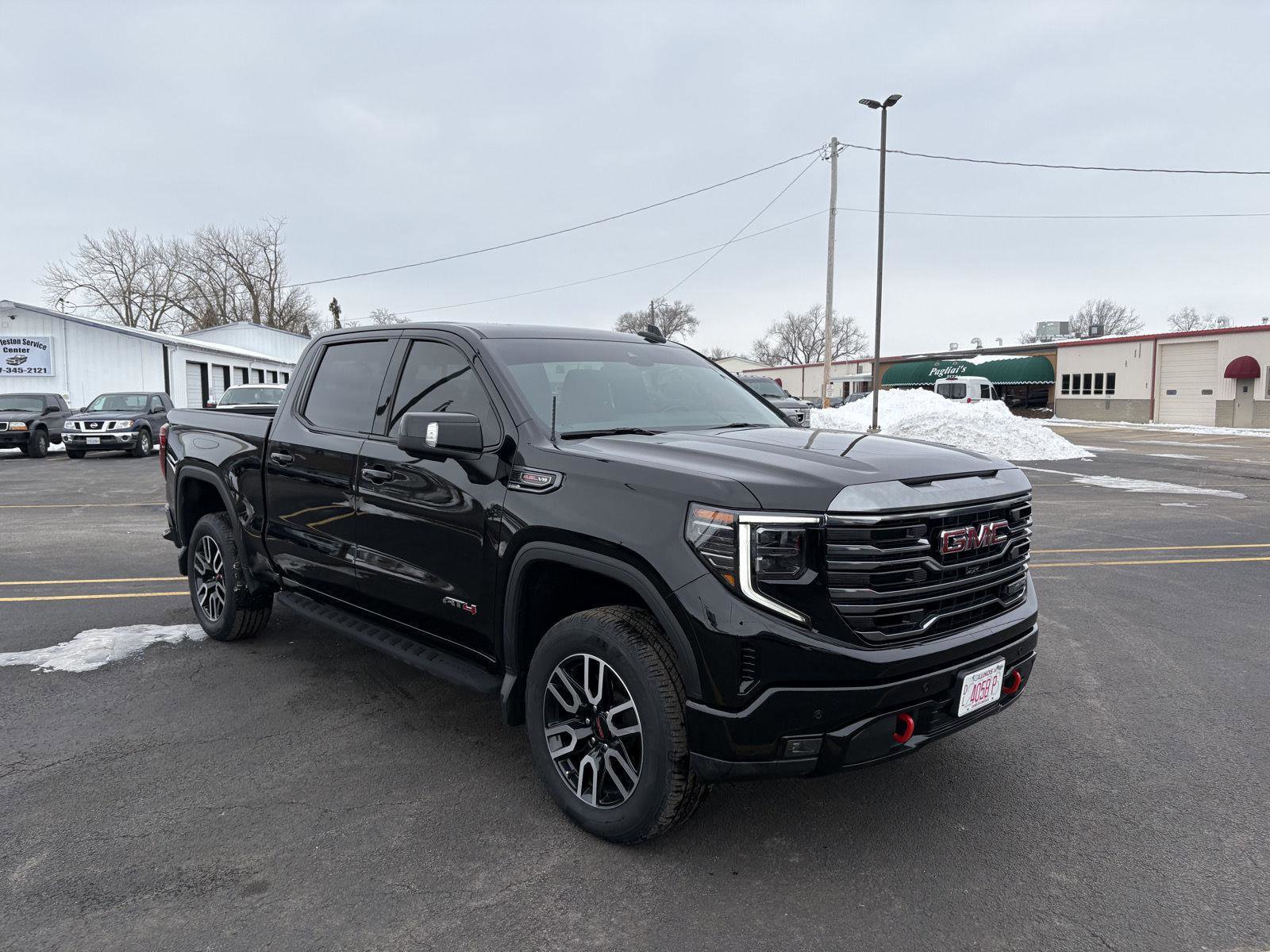 Used 2022 GMC Sierra 1500 AT4 w/ AT4 Premium Package image 2