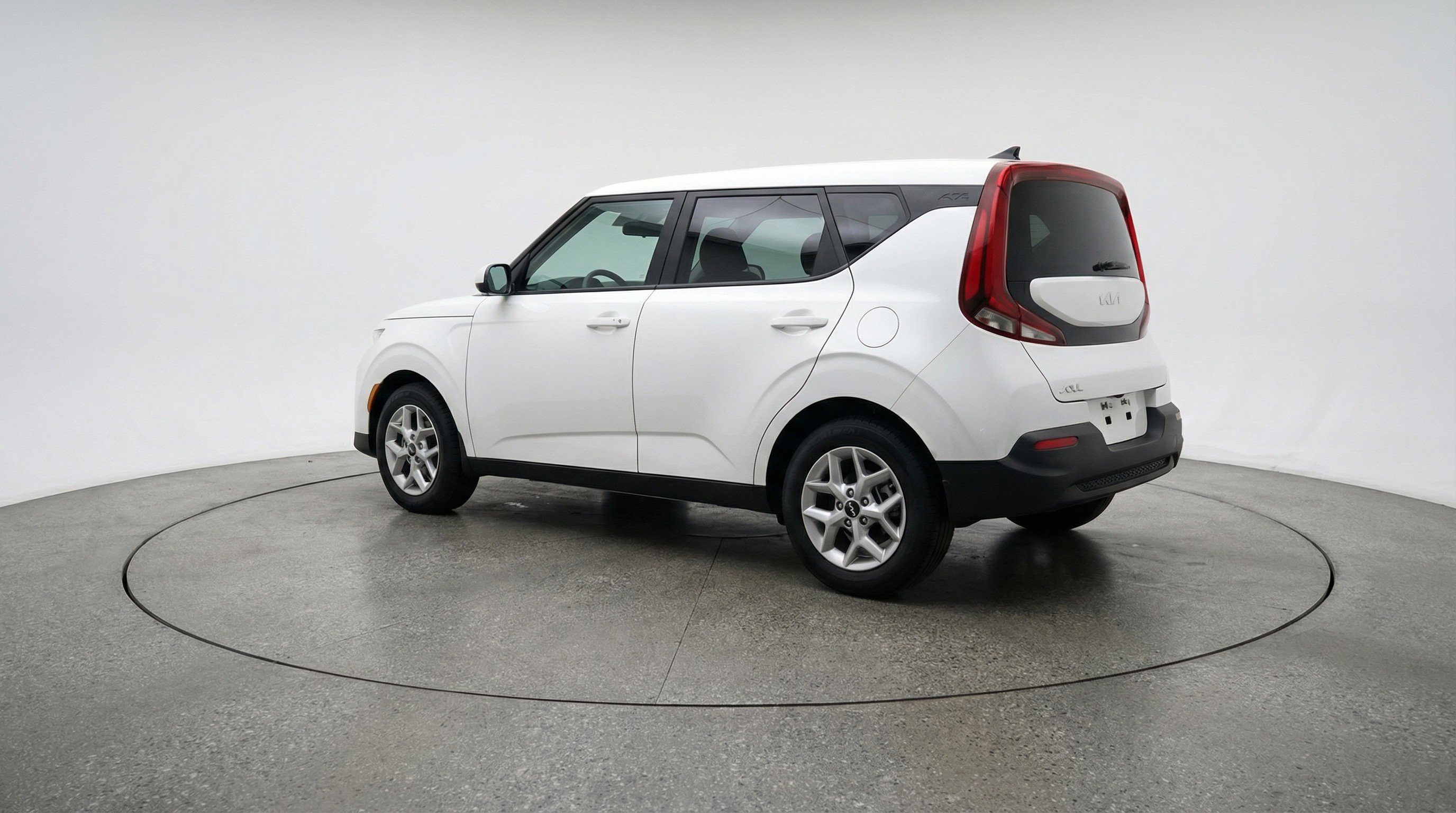 Used 2025 Kia Soul LX w/ LX Technology Package image 6