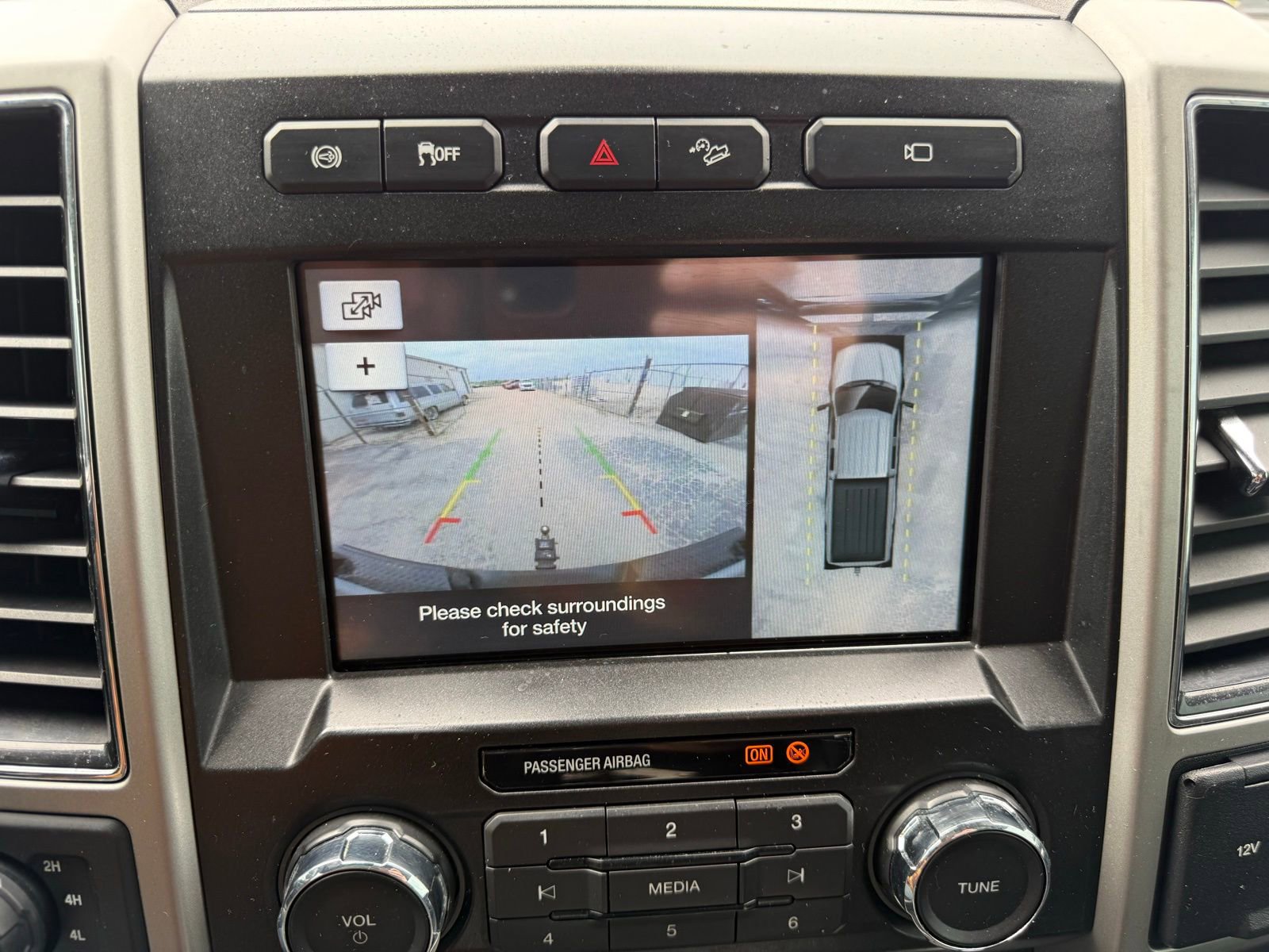 Used 2019 Ford F350 Lariat w/ Lariat Ultimate Package image 19