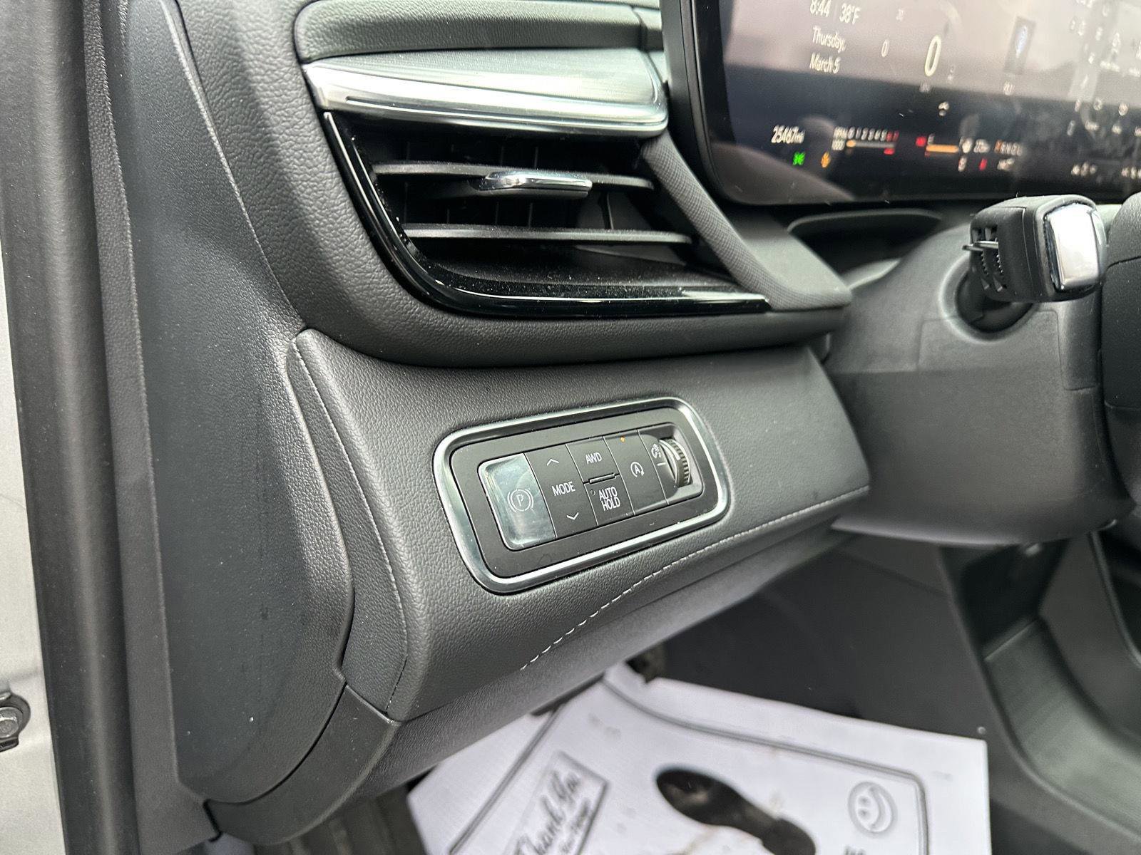 Used 2025 Buick Enclave Preferred image 22