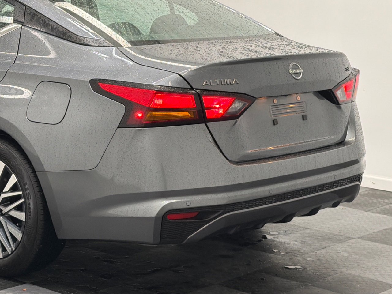 Used 2024 Nissan Altima 2.5 SV image 7