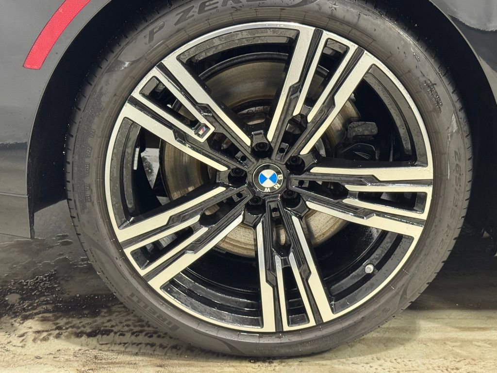 Used 2023 BMW 760i xDrive w/ Executive Package image 9