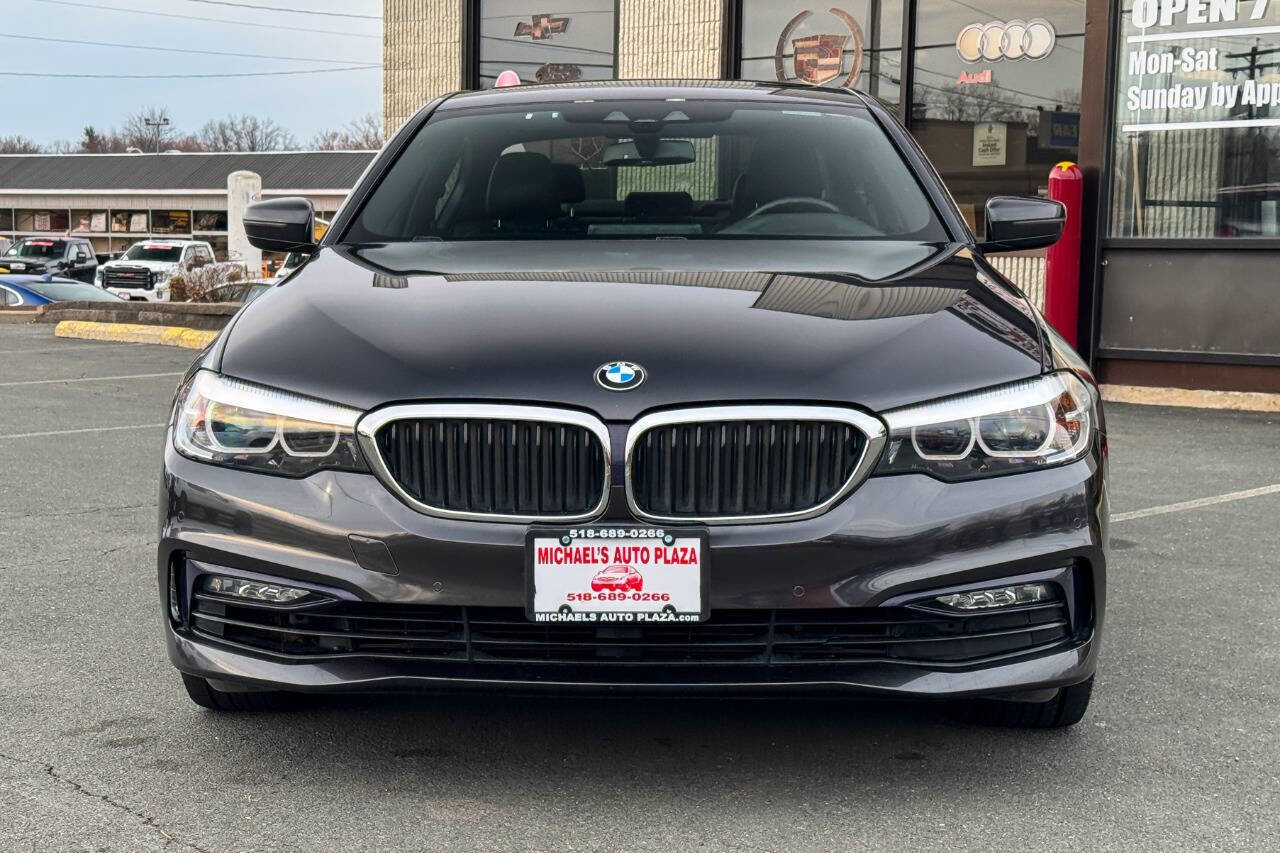 Used 2018 BMW 530i xDrive image 9