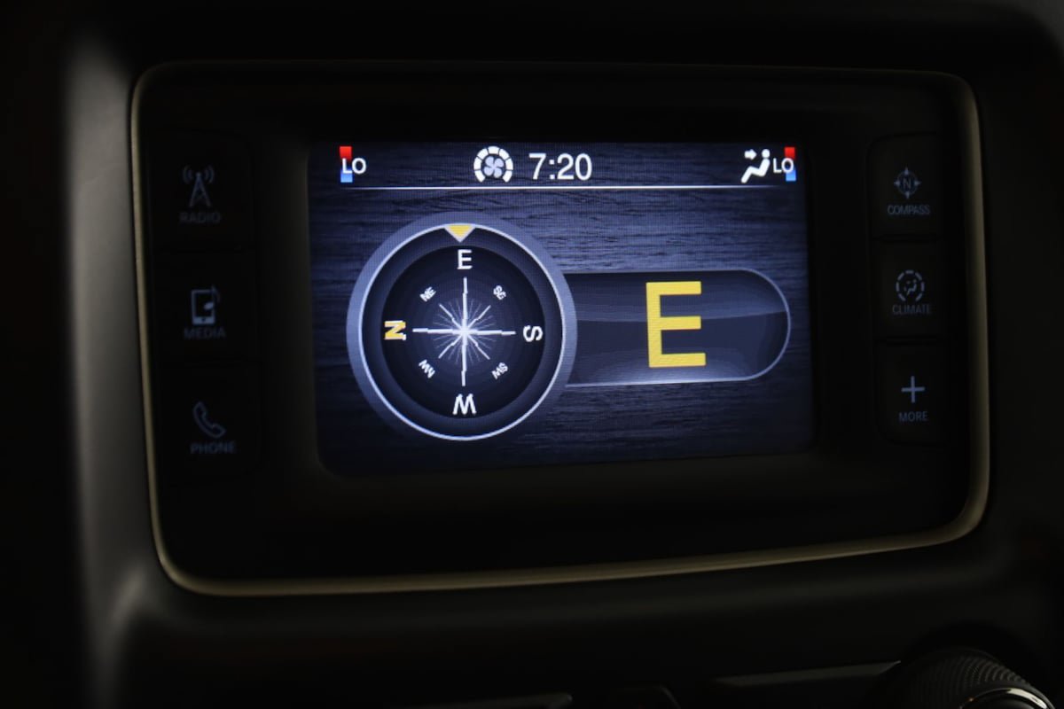 Used 2014 Jeep Grand Cherokee Laredo w/ Quick Order Package 23E AWD/4WD image 8