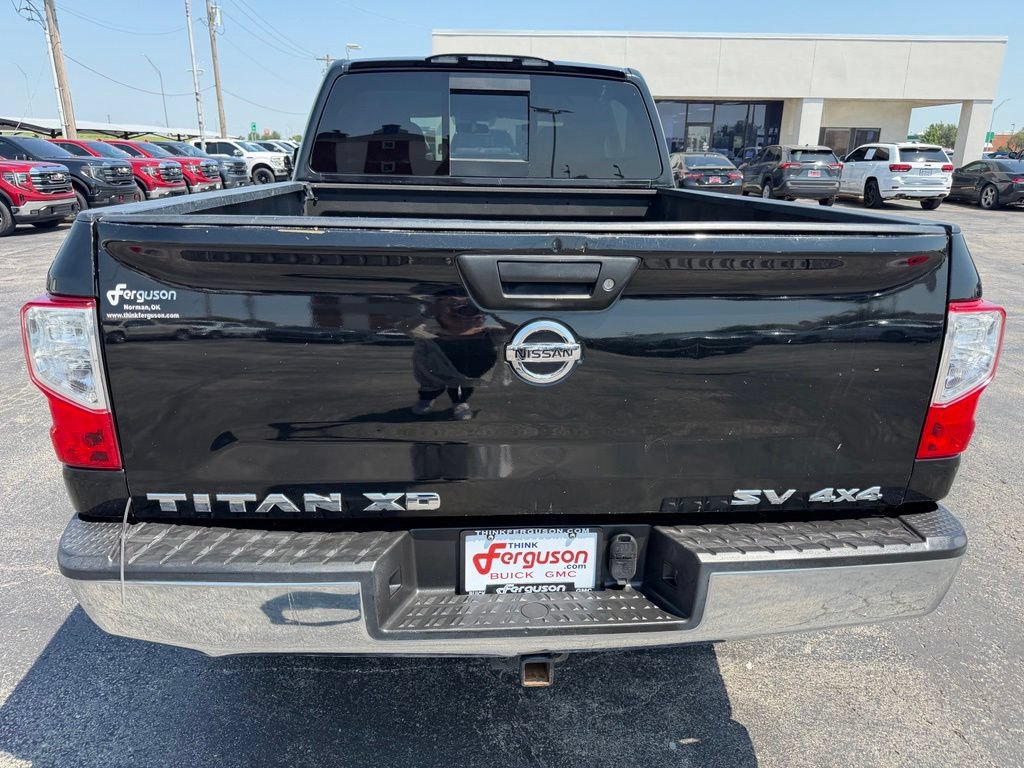 Used 2017 Nissan Titan SV AWD/4WD image 16