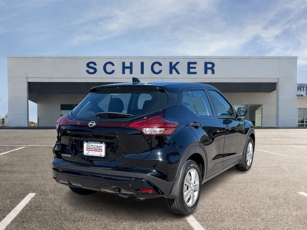 Used 2024 Nissan Kicks S FWD image 3