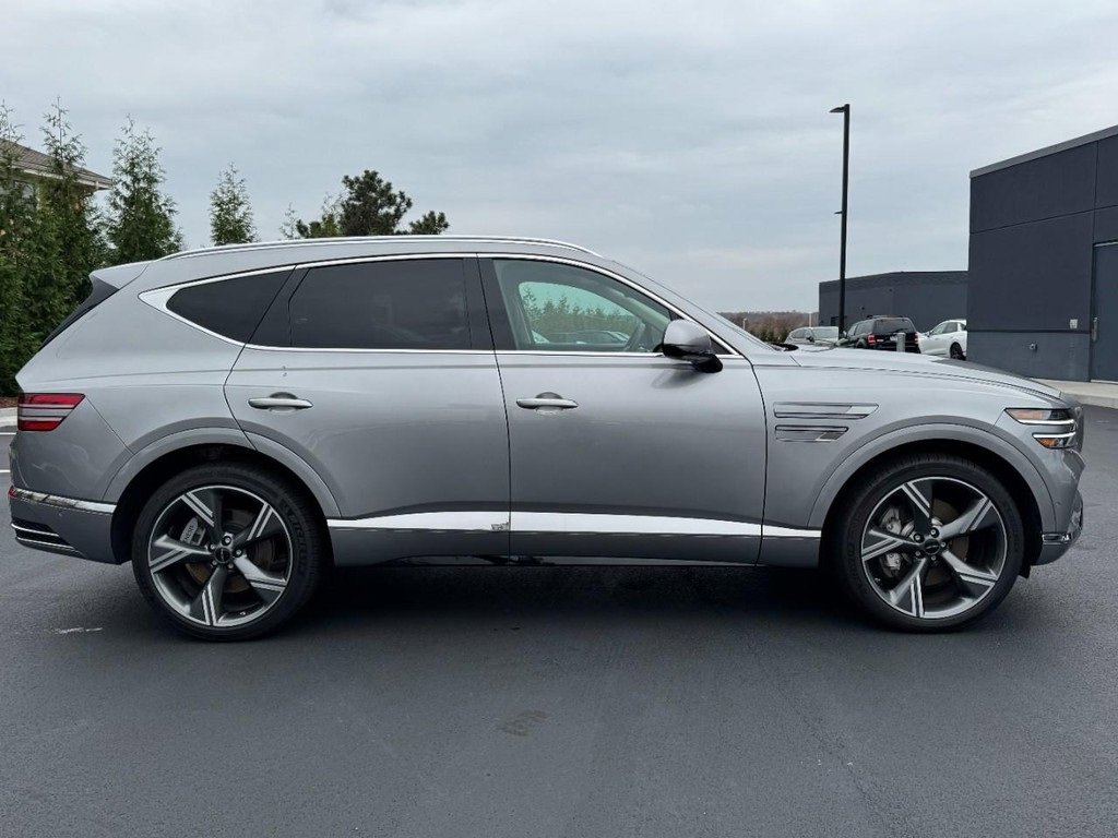 Certified 2025 Genesis GV80 2.5T Prestige image 2