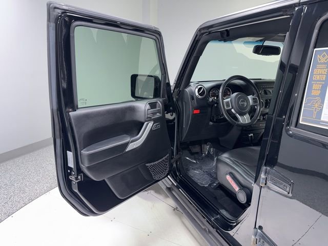 Used 2016 Jeep Wrangler Unlimited Rubicon image 6