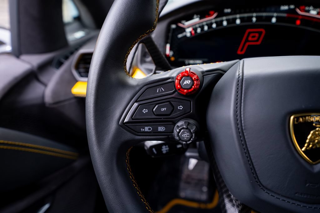 Used 2024 Lamborghini Revuelto AWD/4WD image 42