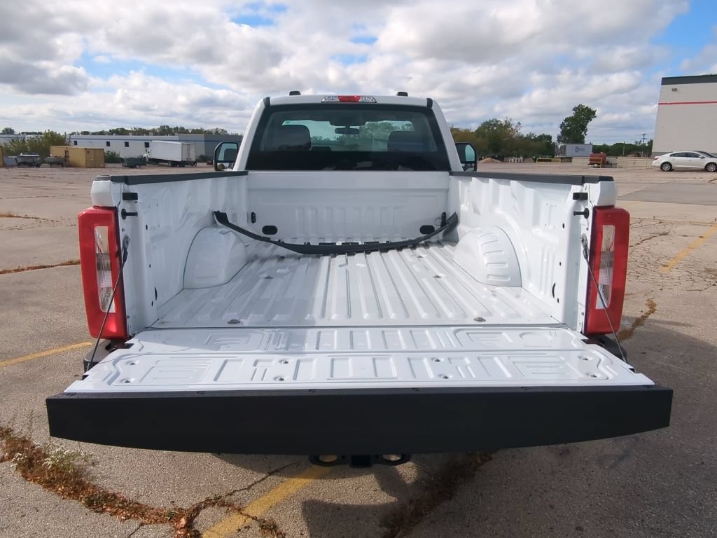 New 2025 Ford F250 XL w/ FX4 Off-Road Package AWD/4WD image 9