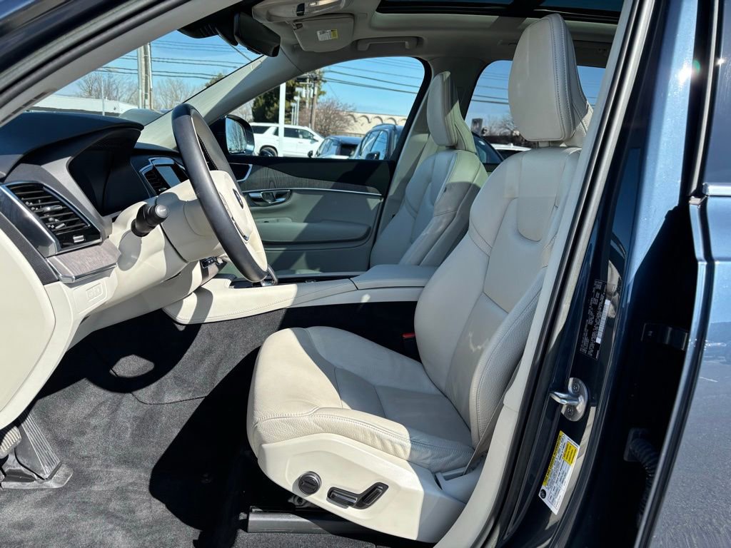 Certified 2023 Volvo XC90 T8 Plus w/ Protection Package AWD/4WD image 18