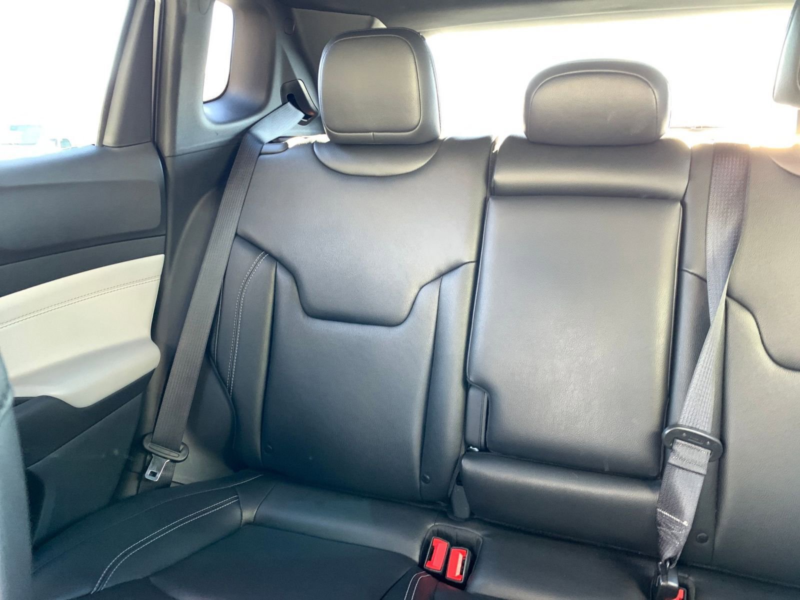 Used 2025 Jeep Compass Limited image 39