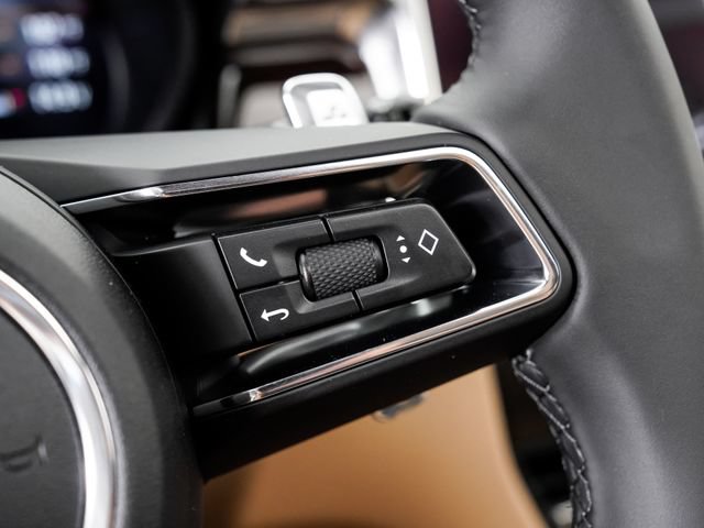 Certified 2026 Porsche Macan AWD/4WD image 15