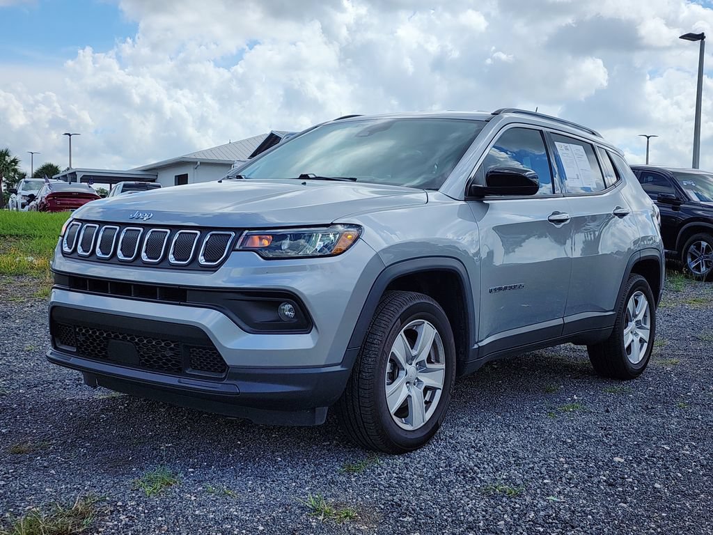 Used 2022 Jeep Compass Latitude w/ Convenience Group AWD/4WD image 9