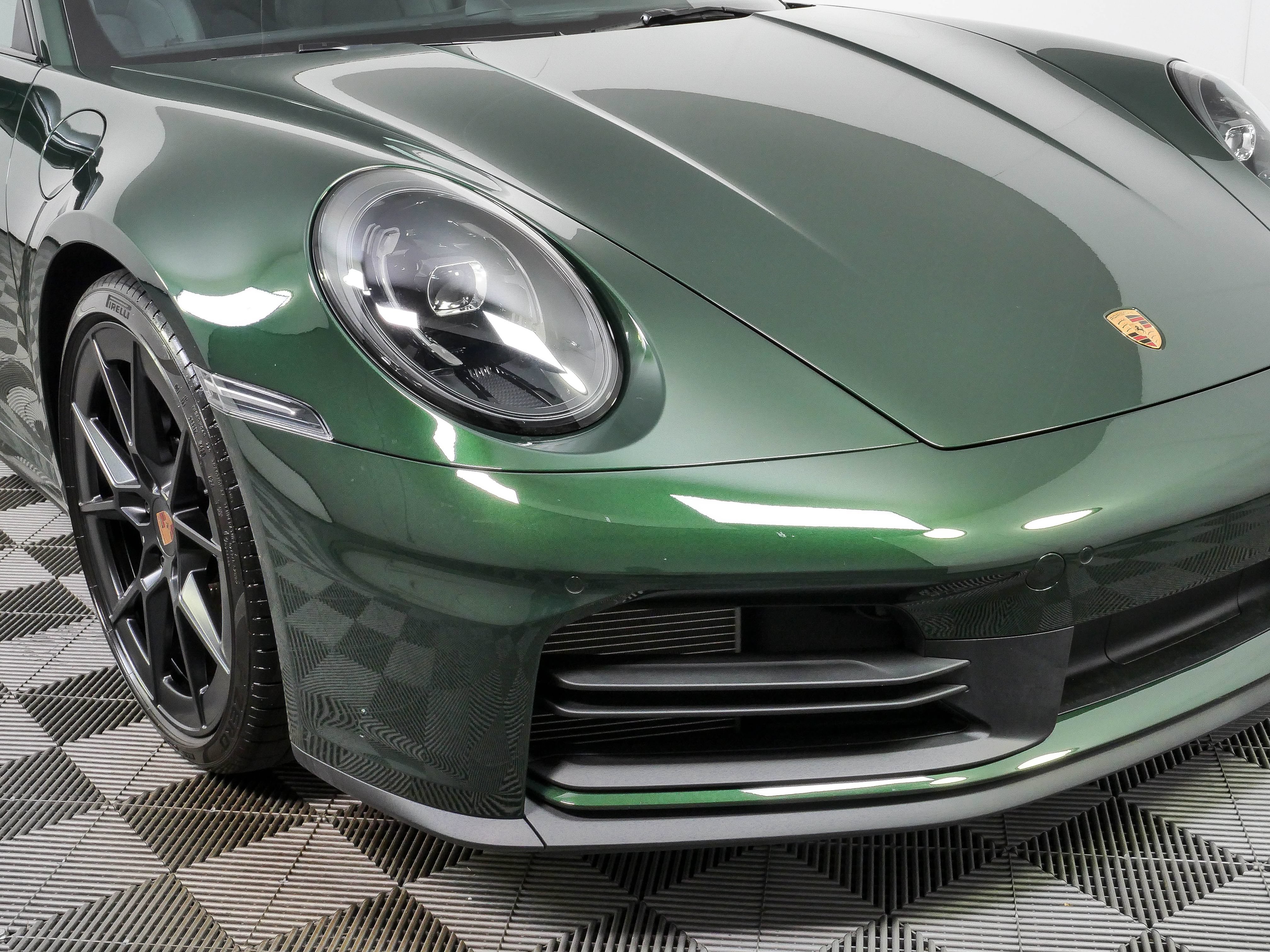 Certified 2026 Porsche 911 Carrera RWD image 36