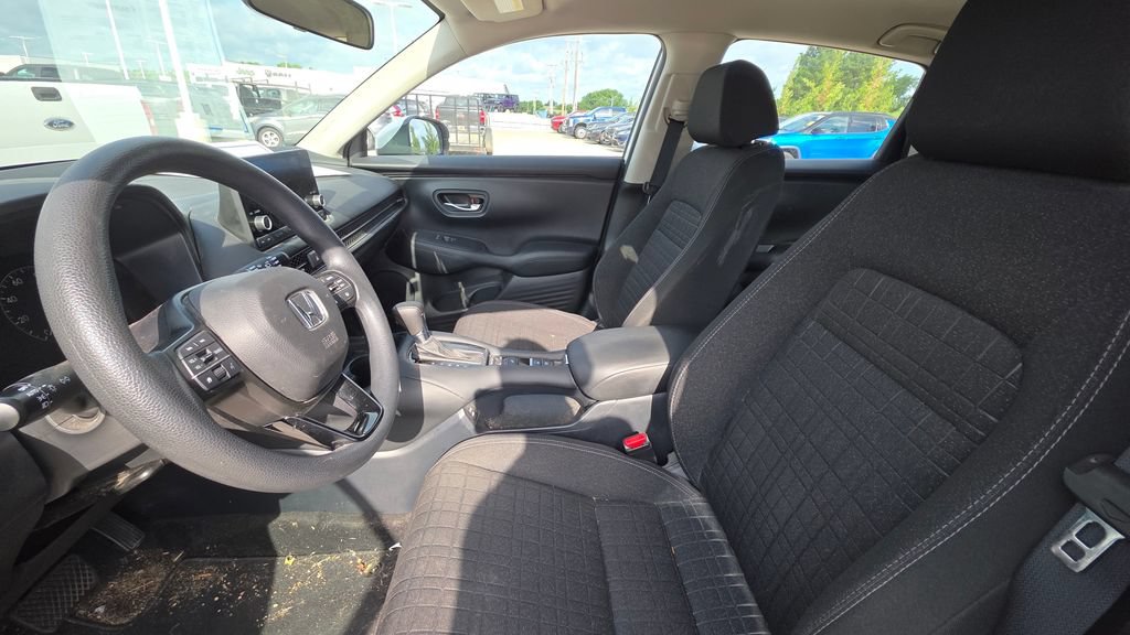 Used 2024 Honda HR-V LX image 11