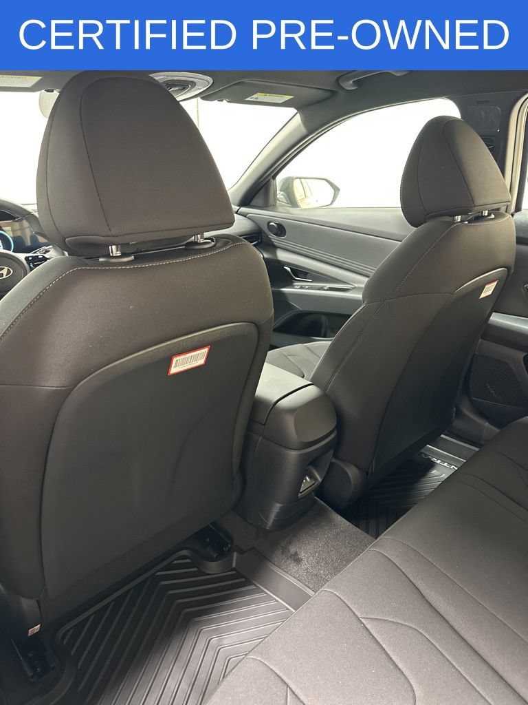 Used 2025 Hyundai Elantra SEL FWD image 17