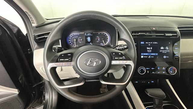 Certified 2023 Hyundai Tucson SEL FWD image 14