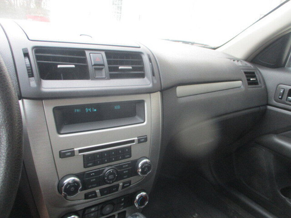 Used 2012 Ford Fusion SE image 37