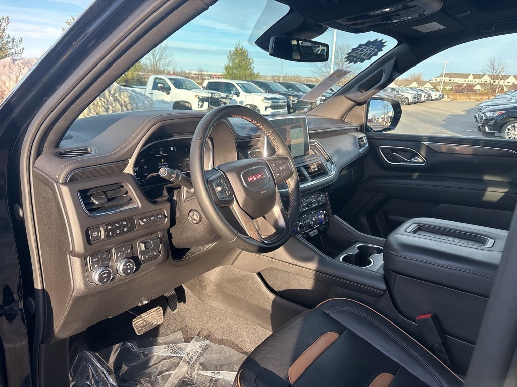 Used 2023 GMC Yukon AT4 w/ AT4 Premium Plus Package image 11