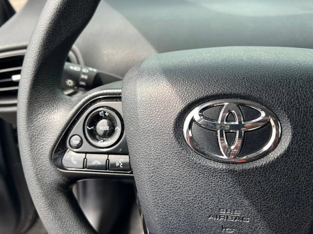 Used 2021 Toyota Prius L Eco w/ Carpet Mat Package (TMS) FWD image 18