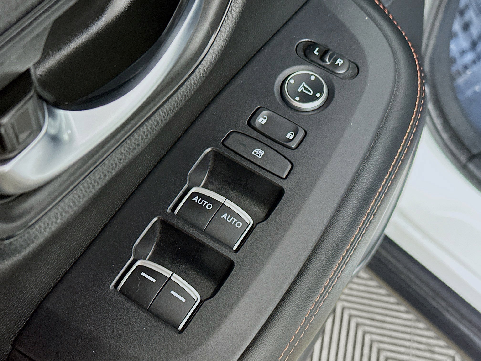 Certified 2025 Honda HR-V Sport image 17