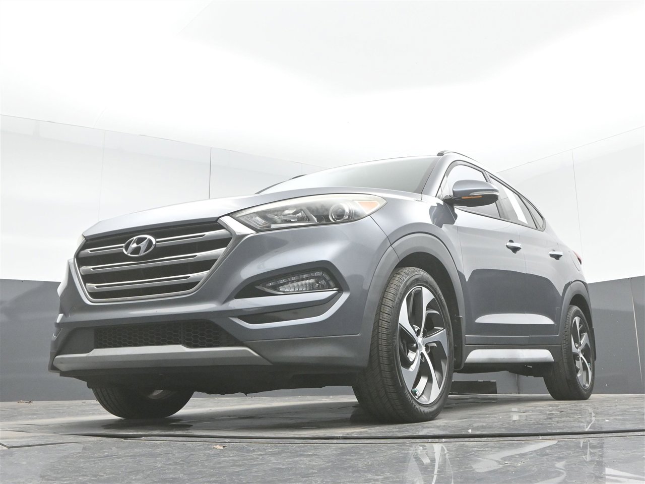 Used 2017 Hyundai Tucson Limited w/ Limited Ultimate Package 03 image 29