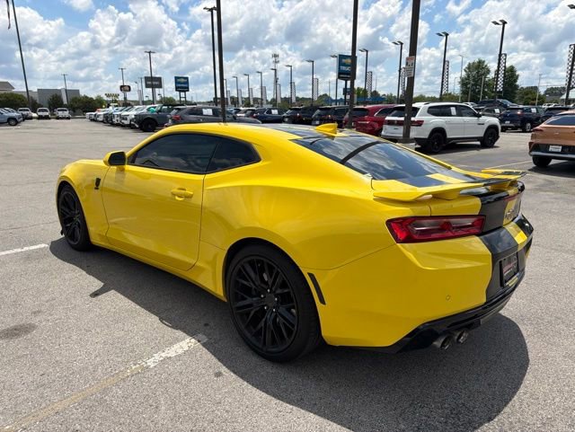 Used 2018 Chevrolet Camaro SS RWD image 6