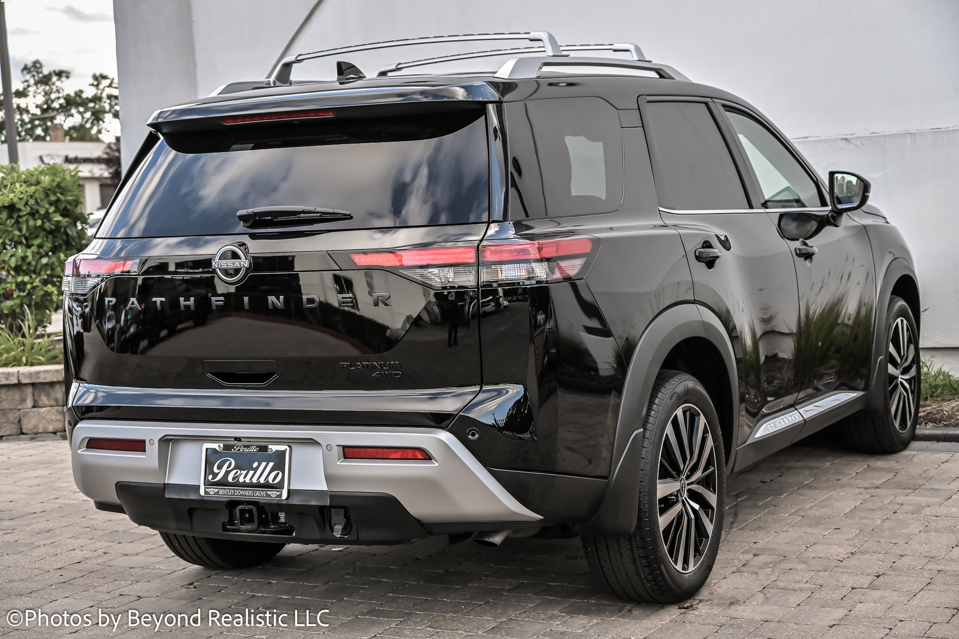 Used 2025 Nissan Pathfinder Platinum image 8