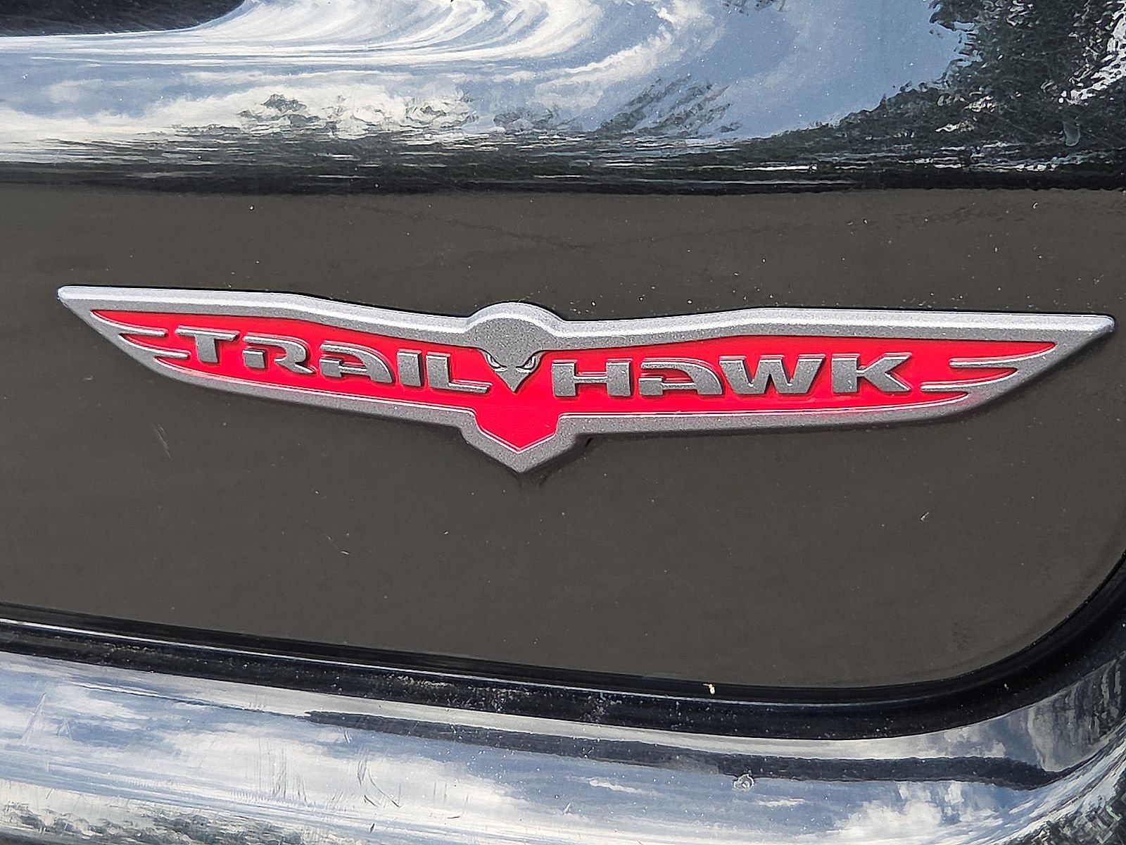 Used 2024 Jeep Compass Trailhawk AWD/4WD image 9