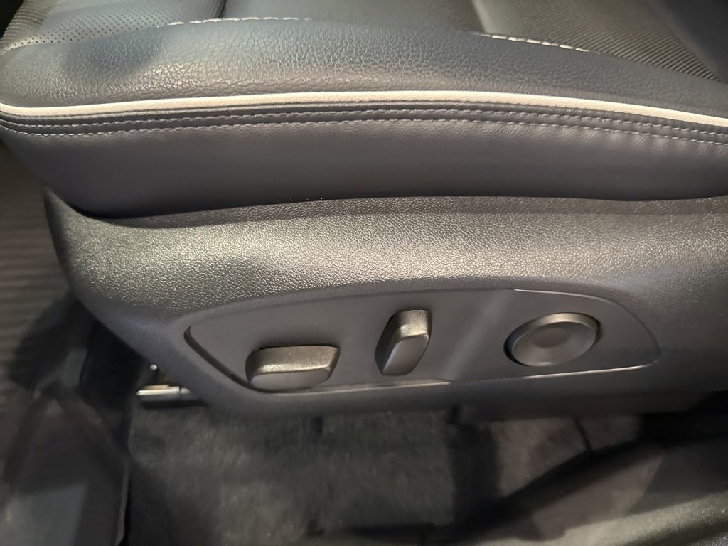 Used 2024 GMC Acadia Denali w/ LPO, Floor Liner Package image 27