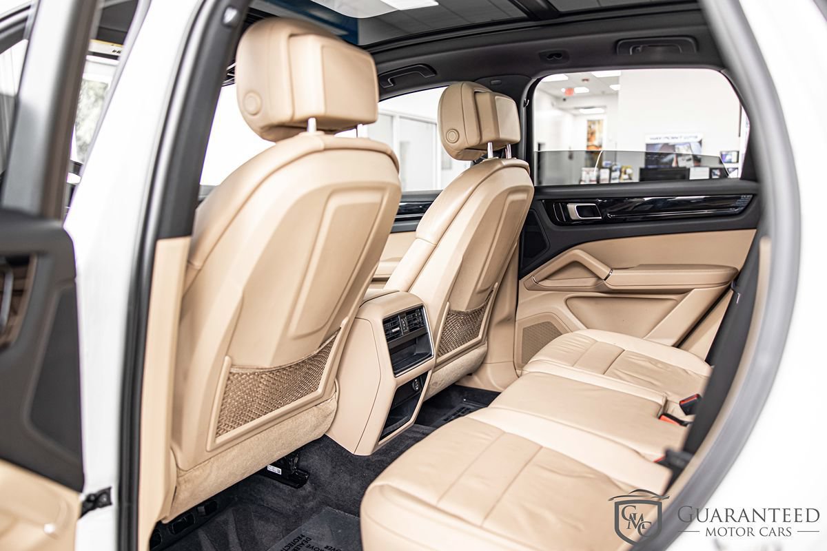Used 2019 Porsche Cayenne AWD/4WD image 32
