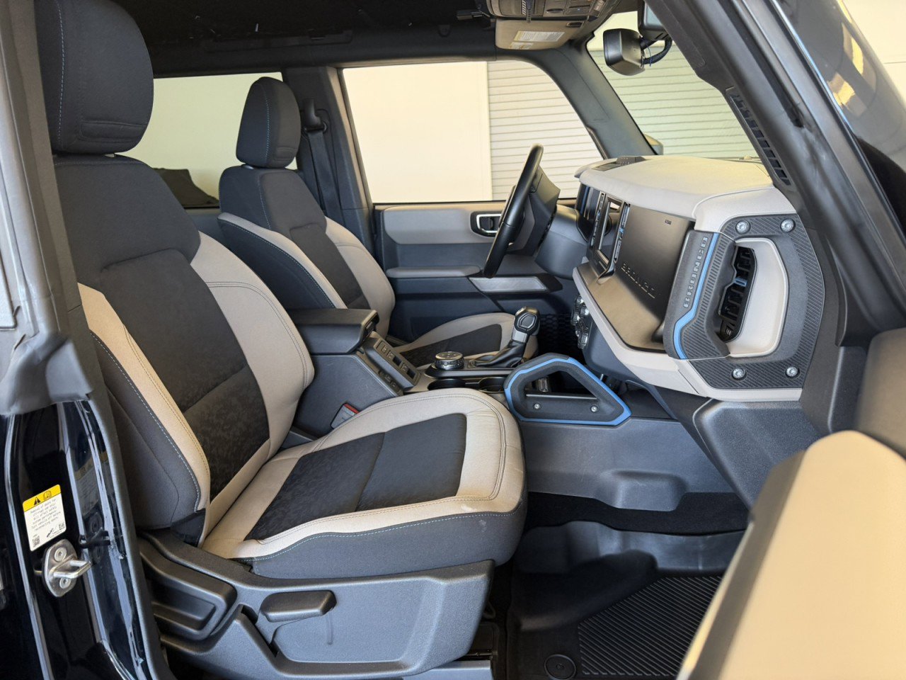 Used 2022 Ford Bronco Wildtrak image 38