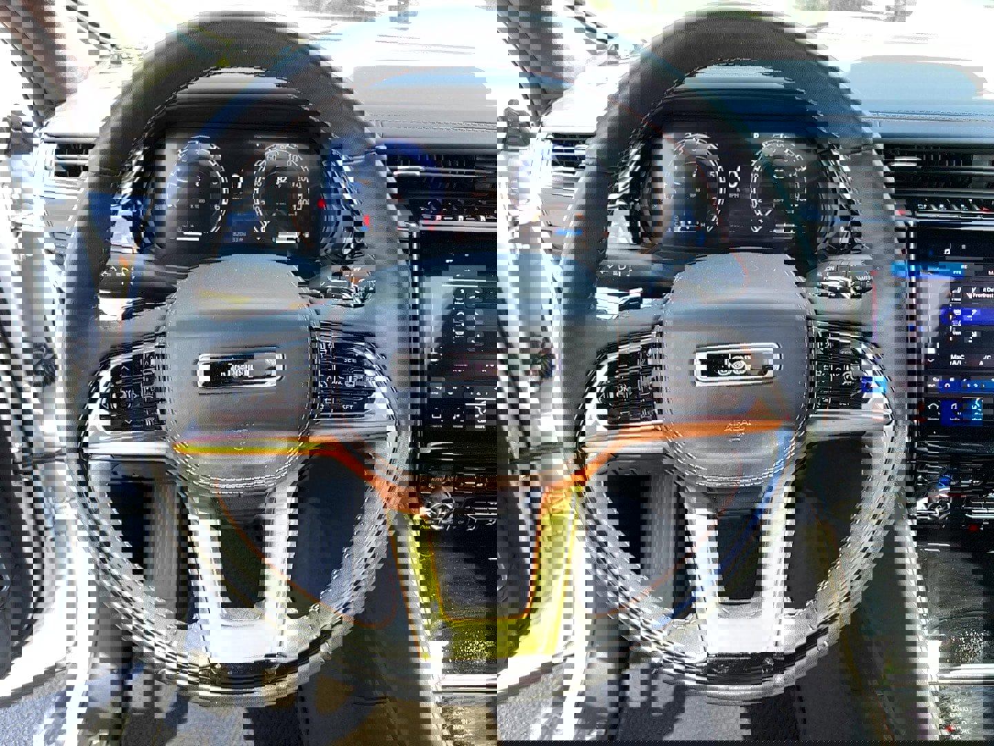 Used 2023 Jeep Grand Cherokee L Summit image 16