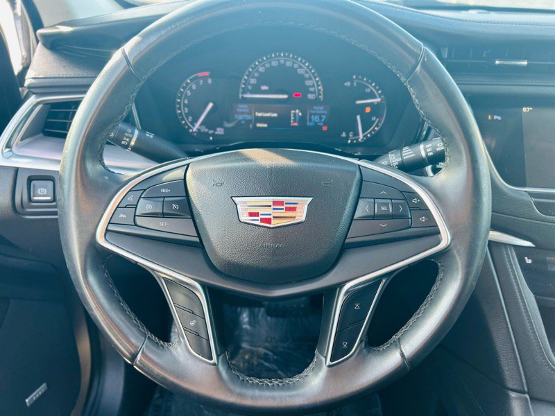 Used 2017 Cadillac XT5 Luxury image 24