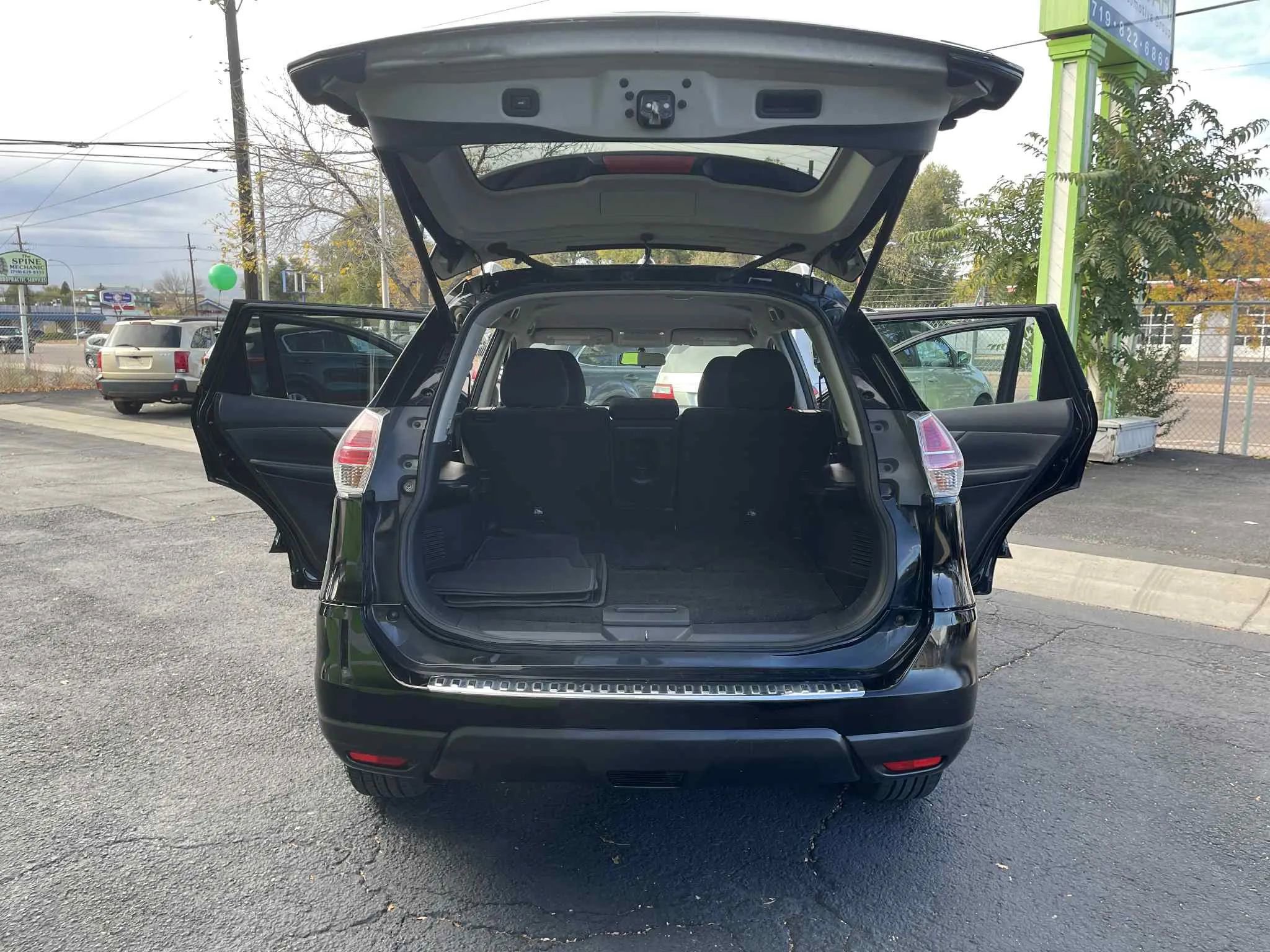 Used 2015 Nissan Rogue SV w/ SV Premium Package image 23