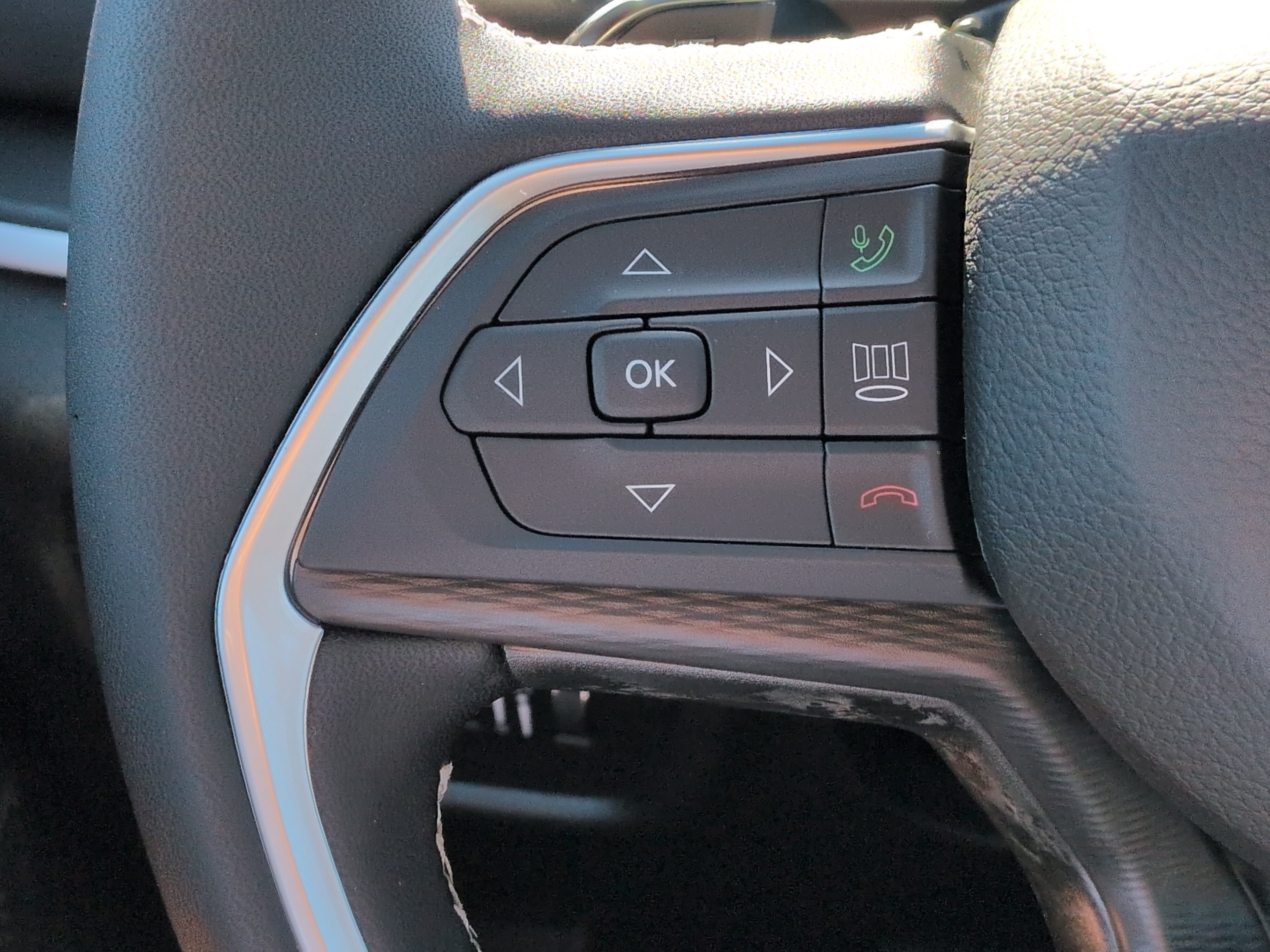 New 2026 Jeep Grand Cherokee Laredo X RWD image 24