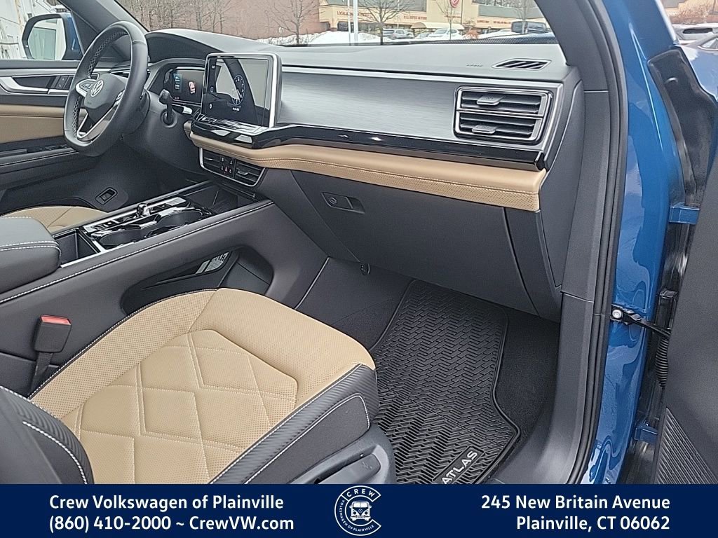 Certified 2025 Volkswagen Atlas Cross Sport SE image 44