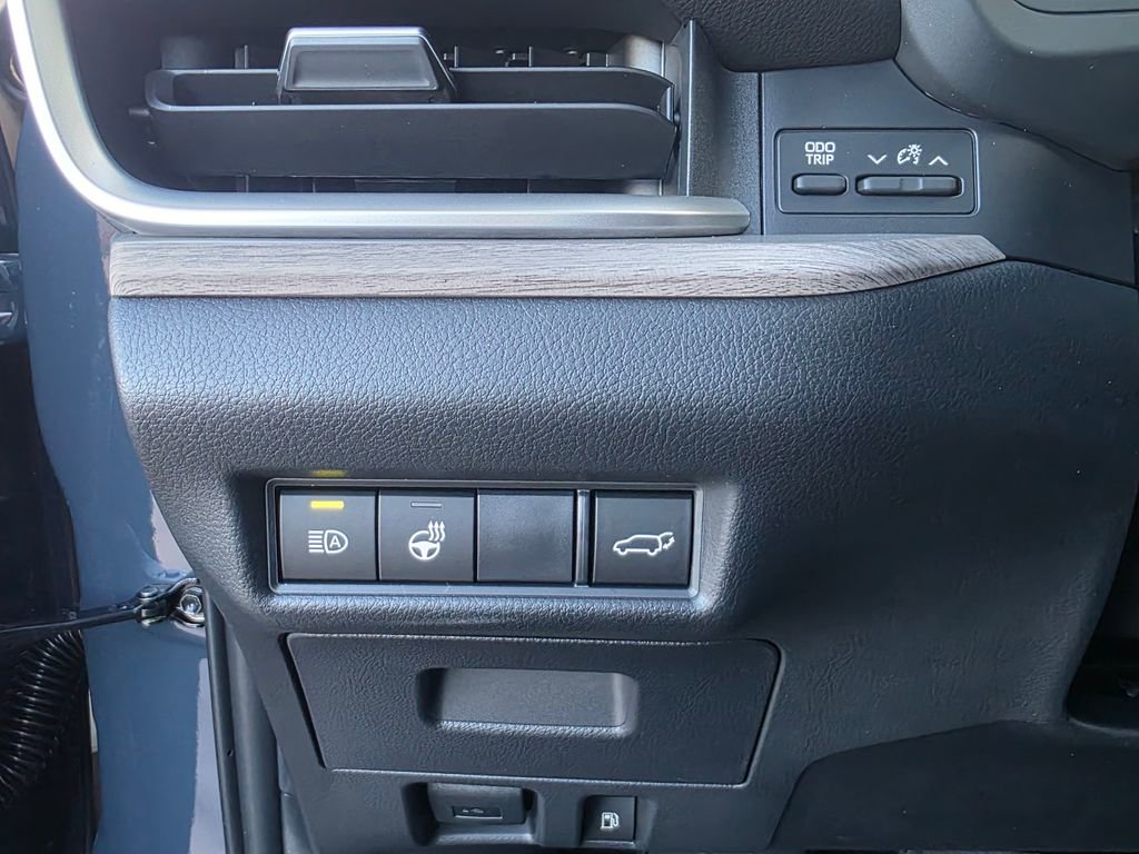 Used 2026 Toyota Grand Highlander Platinum image 12