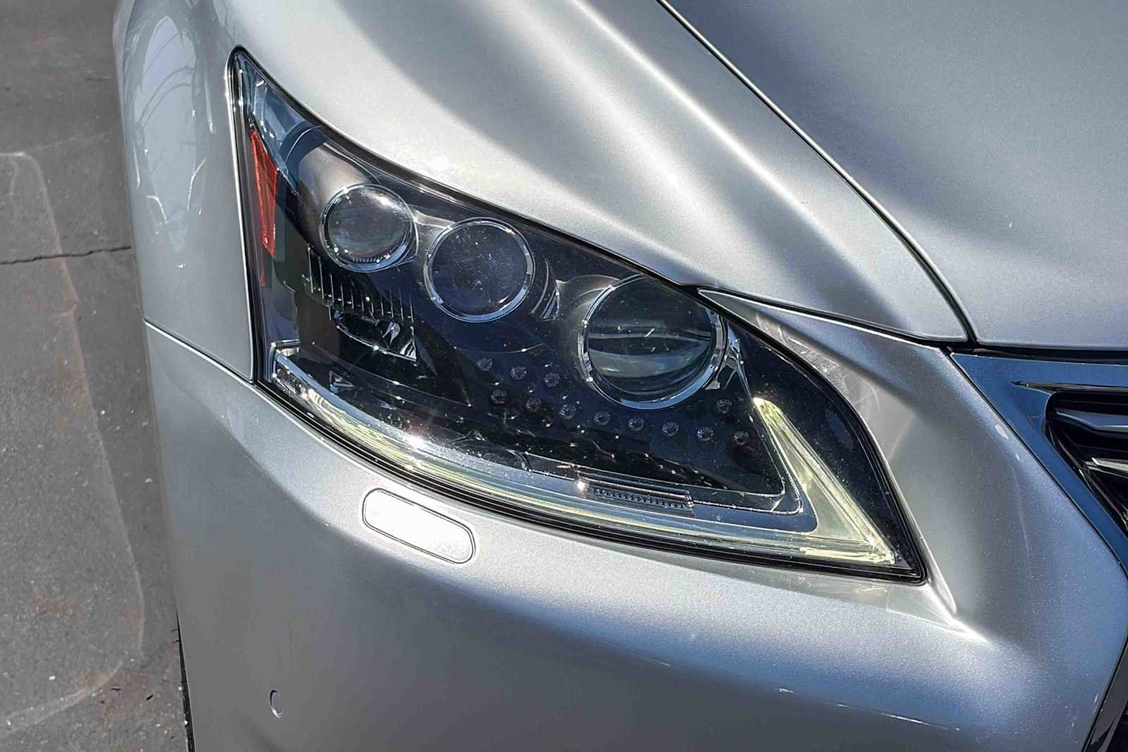 Used 2015 Lexus LS 460 L w/ Ultra Luxury Package image 7