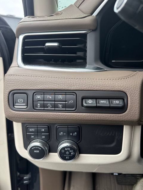 Used 2022 GMC Yukon Denali AWD/4WD image 24