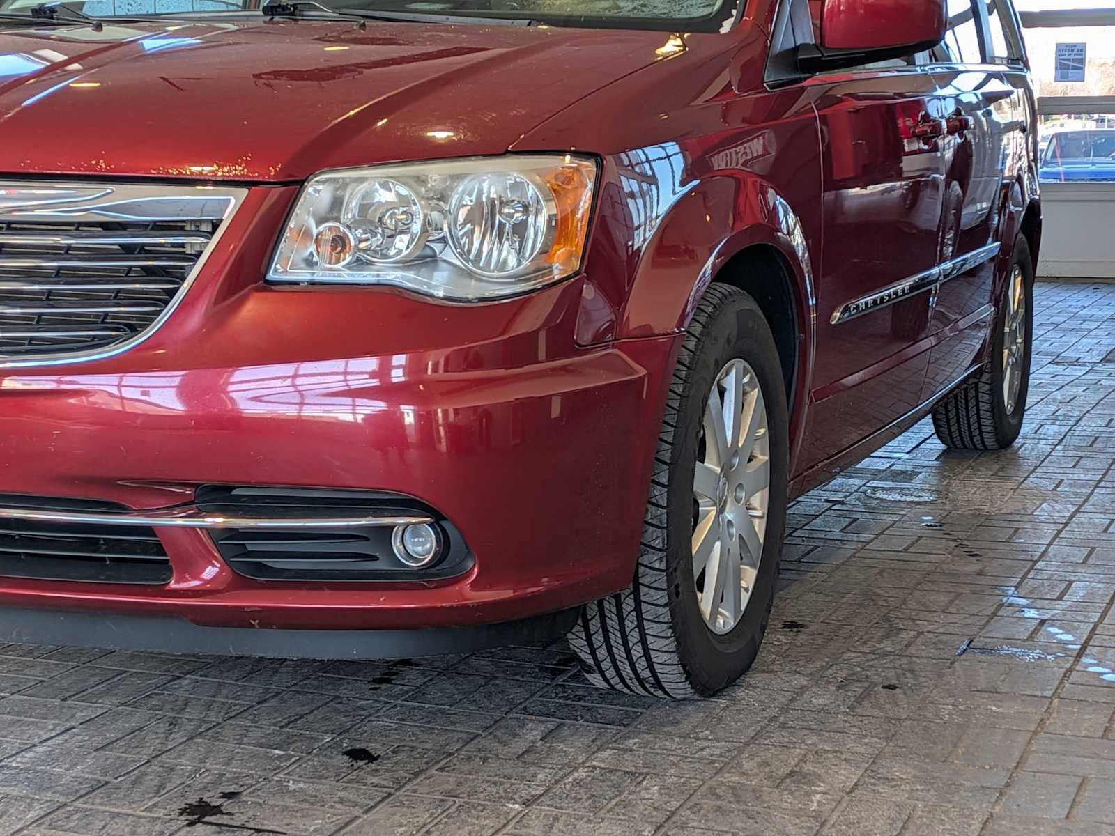 Used 2012 Chrysler Town & Country Touring w/ Entertainment Group #1 image 10