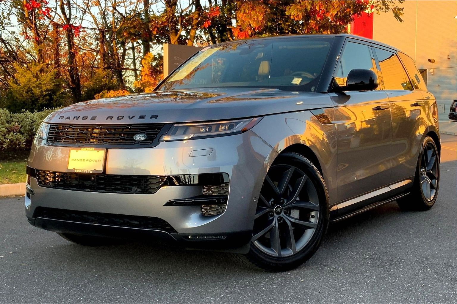 Used 2024 Land Rover Range Rover Sport SE