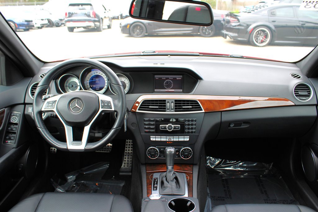 Used 2013 Mercedes-Benz C 250 Luxury image 11