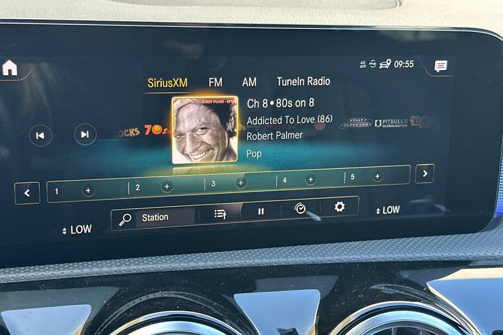 Used 2021 Mercedes-Benz CLA 250 image 19